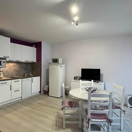 Spacieux Avec Balcon, Ideal Pour 2 Personnes - Fr-1-555-73 公寓 艾克斯莱班