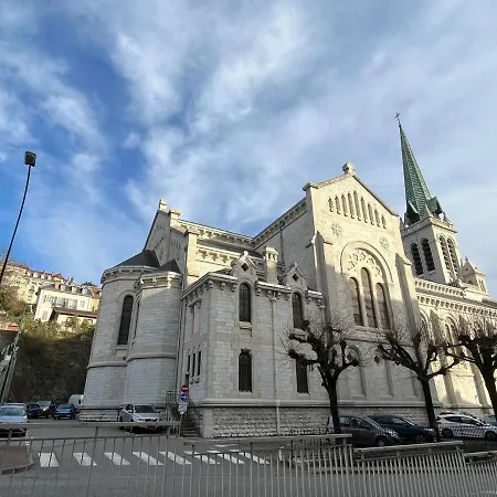 Spacieux Et Cocooning A Aix-les-bains, Proche Des Thermes Et Du - Fr-1-555-73 *