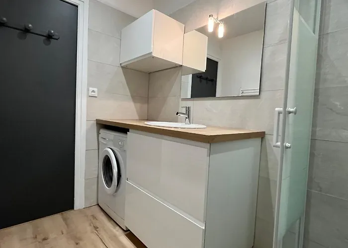 Spacieux Avec Balcon, Ideal Pour 2 Personnes - Fr-1-555-73 Διαμέρισμα